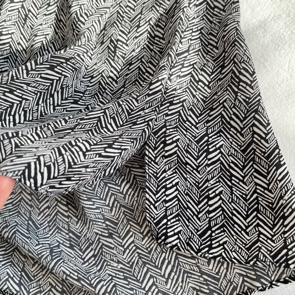 Laundry By Shelli Segal Chevron  Henley Tunic Blouse Classic Office Wear Boho XS - Picture 9 of 16